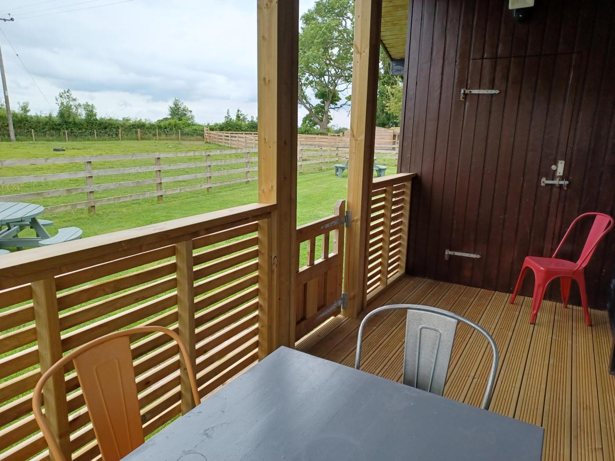 Green View Lodges Wigton Room photo