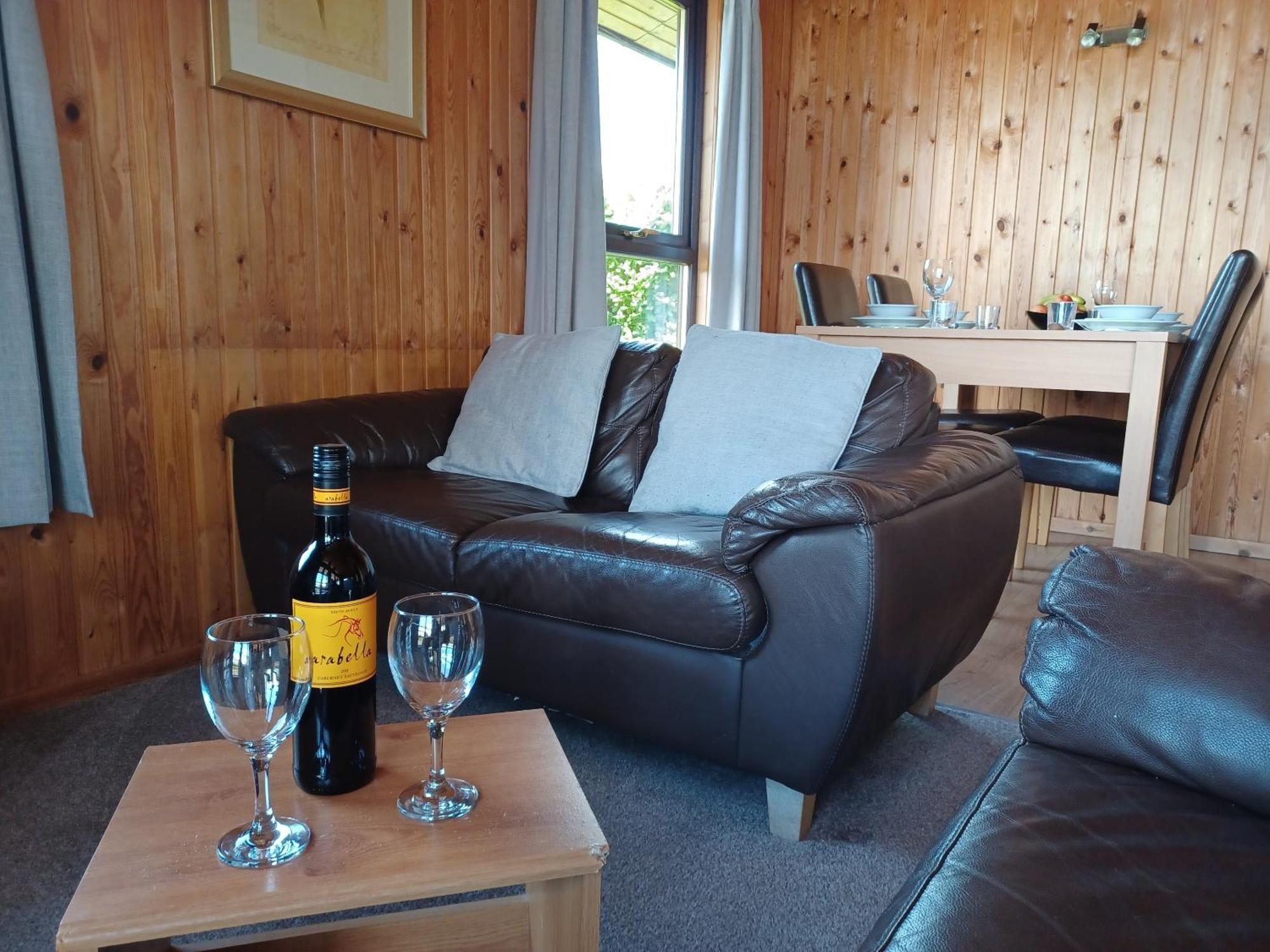 Green View Lodges Wigton Room photo